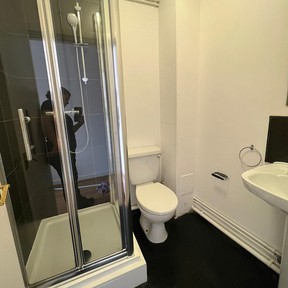 Student Room Cleaning Old Ford E3